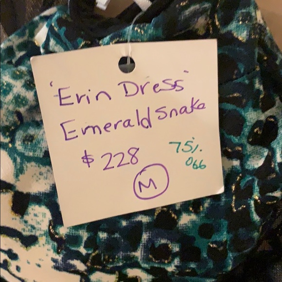 Erin dress emerald snake design medium brand new - Picture 3 of 4